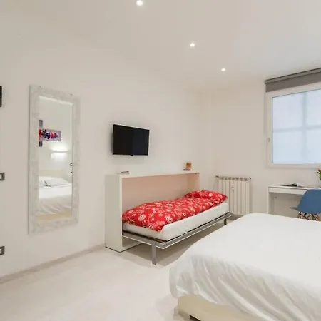 Romeeyes Apartment *