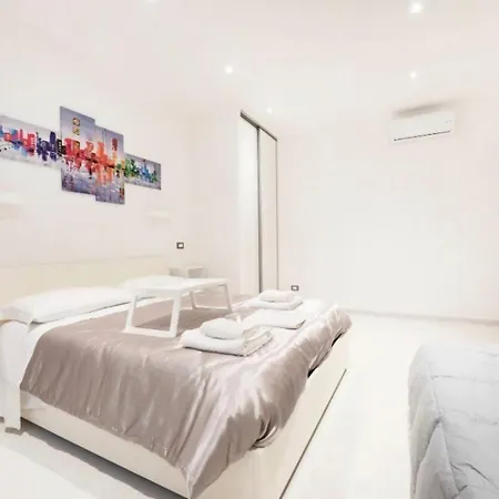 Romeeyes Apartment *