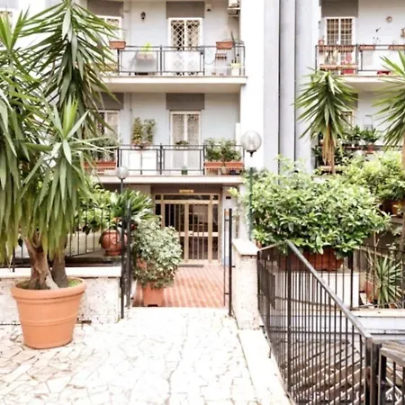 Romeeyes Apartment *
